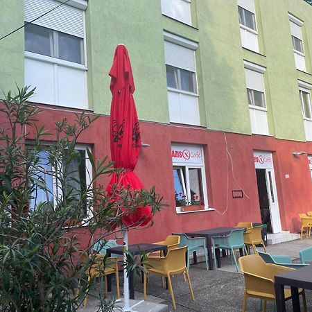 Tifani Szallo Otel Balatonlelle Dış mekan fotoğraf