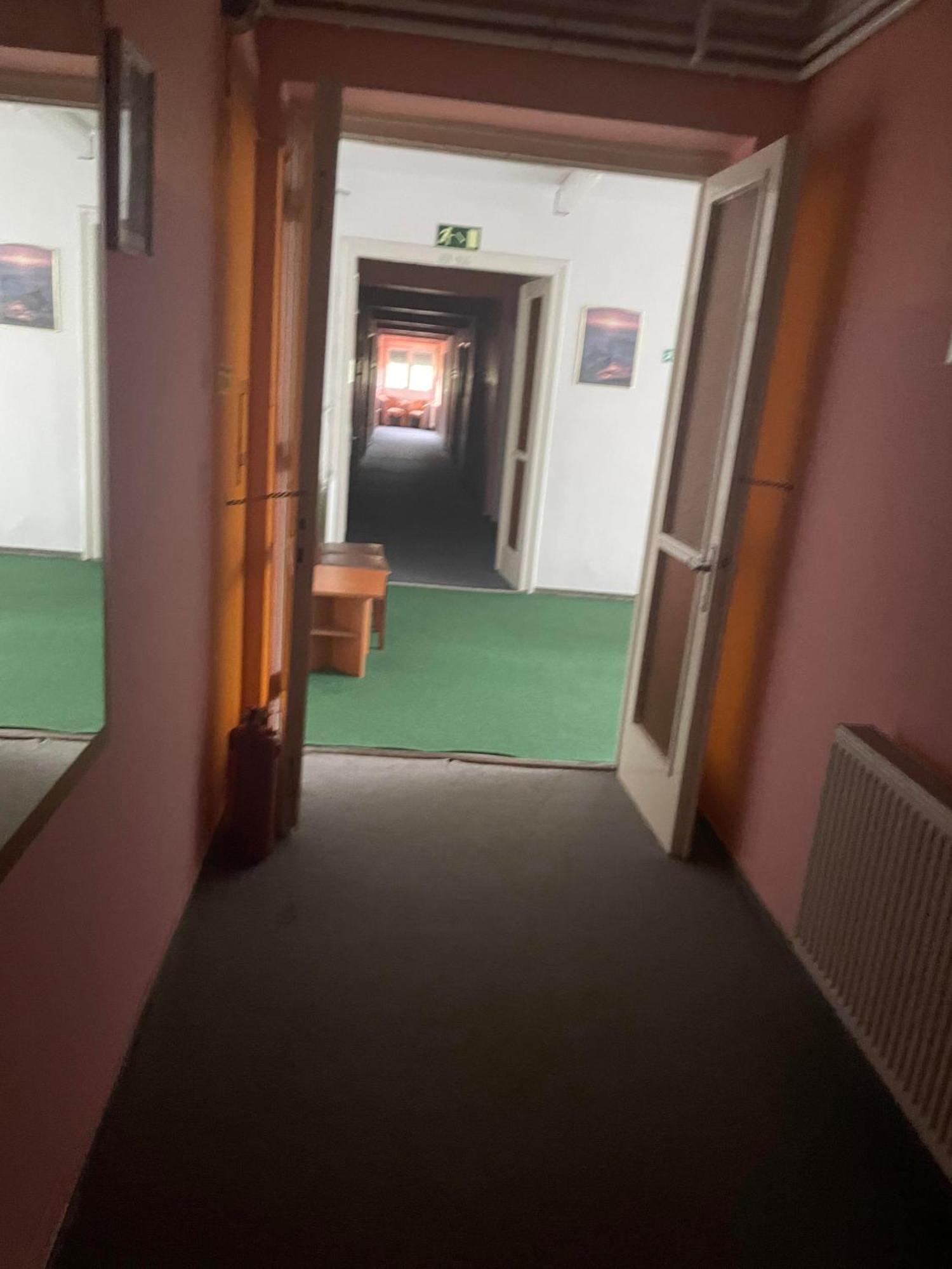 Tifani Szallo Otel Balatonlelle Dış mekan fotoğraf