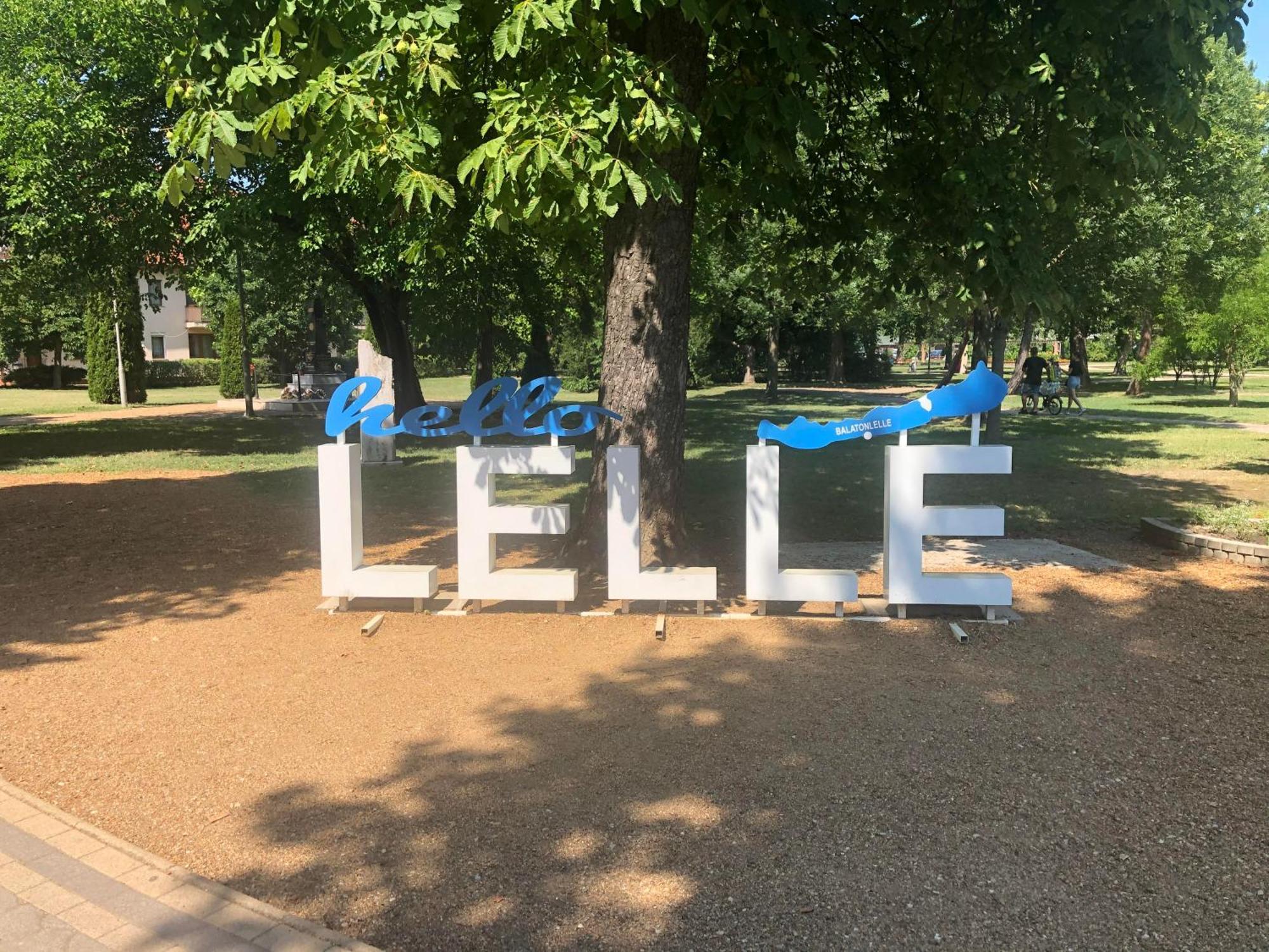 Tifani Szallo Otel Balatonlelle Dış mekan fotoğraf